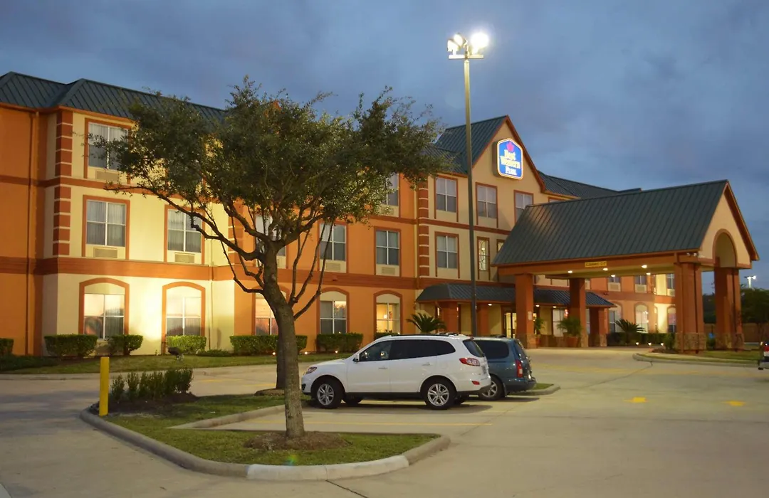 Best Western Plus Hobby Airport Inn & Suites-1