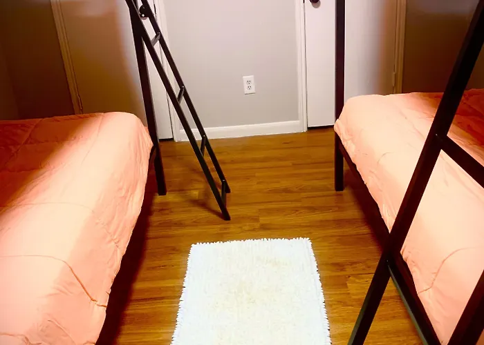 Shuteye Hostel Houston